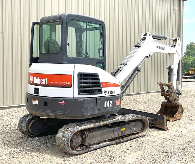 Image of Bobcat E42 equipment image 4