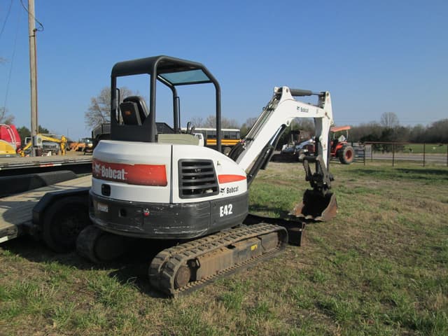Image of Bobcat E42 equipment image 2