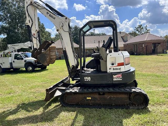 Image of Bobcat E50 equipment image 4