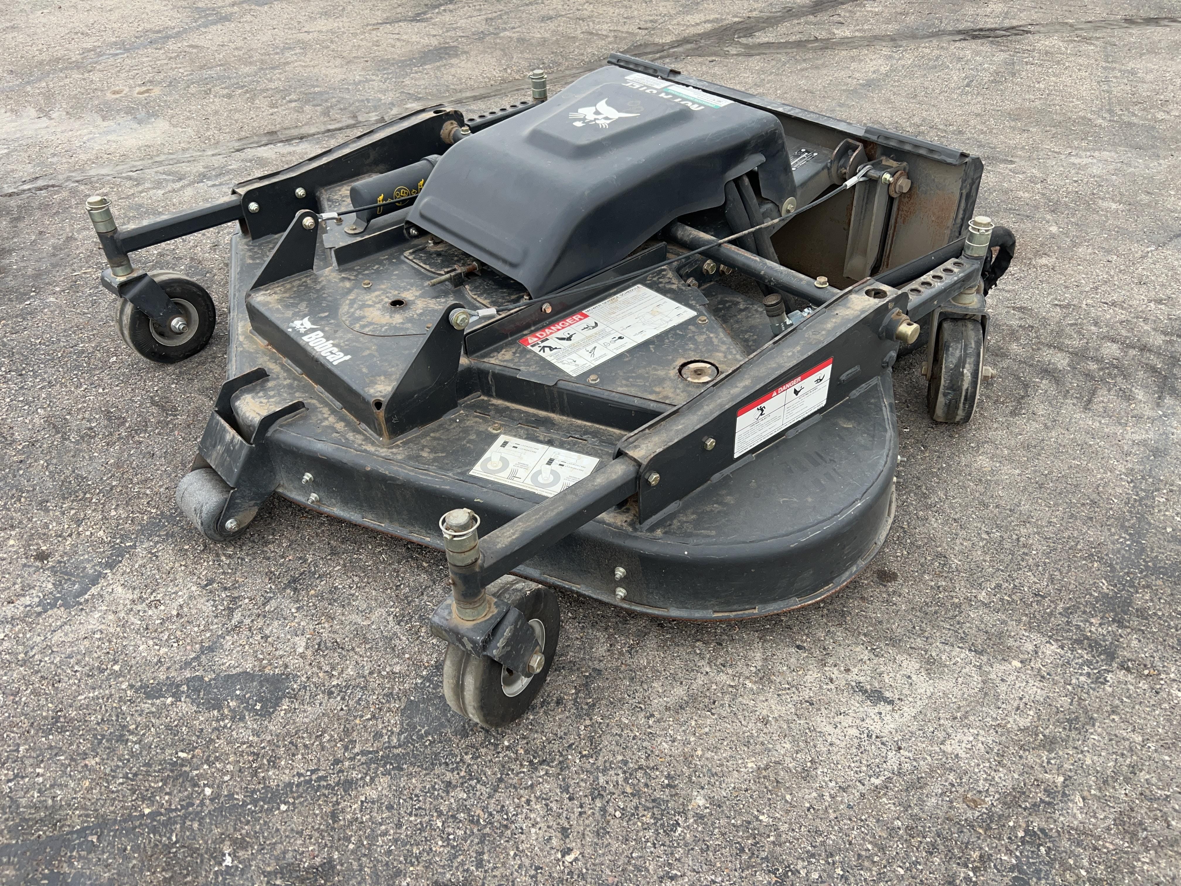 2013 Bobcat Finish Mower 72 Equipment Image0