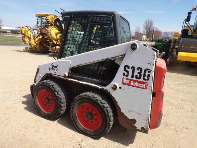 Image of Bobcat S130 equipment image 4