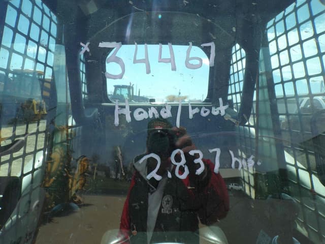 Image of Bobcat S130 equipment image 1