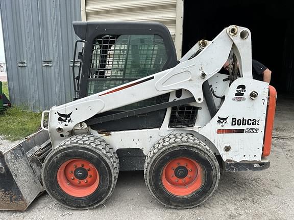 Image of Bobcat S590 equipment image 4