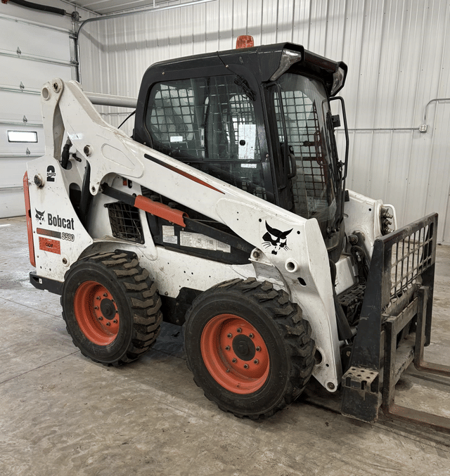Image of Bobcat S590 equipment image 1