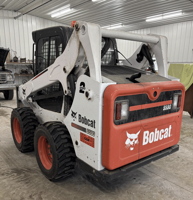 Image of Bobcat S590 equipment image 2