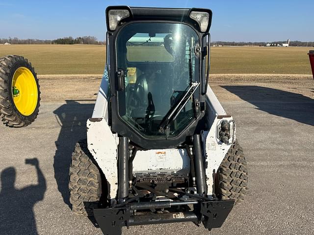 Image of Bobcat S590 equipment image 3