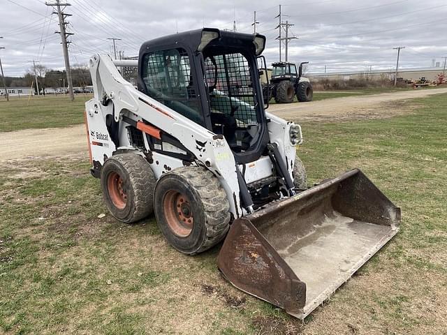 Image of Bobcat S590 equipment image 2