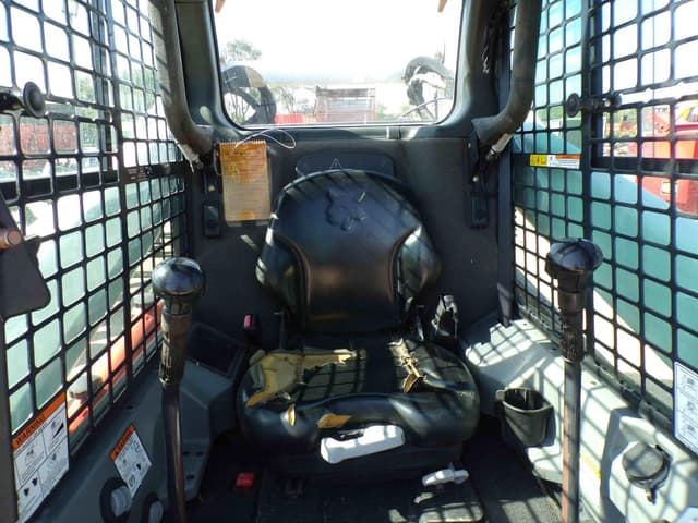 Image of Bobcat S750 equipment image 3