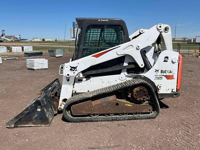 Image of Bobcat T650 equipment image 4