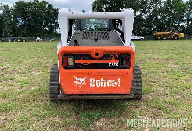 Image of Bobcat T750 equipment image 3