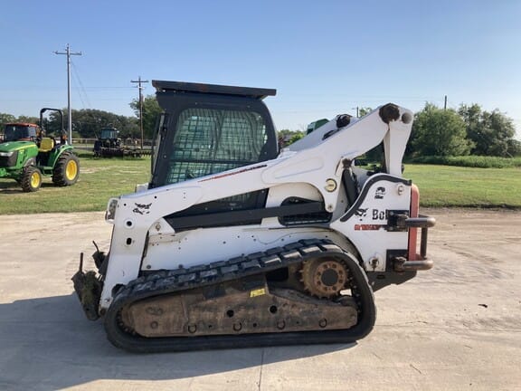 Main image Bobcat T870
