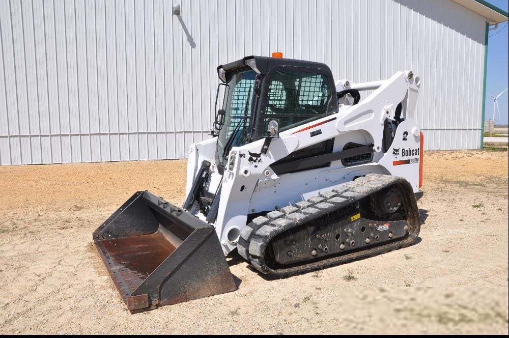 Main image Bobcat T870