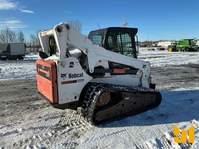 Image of Bobcat T870 equipment image 3
