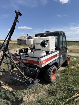 Image of Bobcat Toolcat 5600 equipment image 4