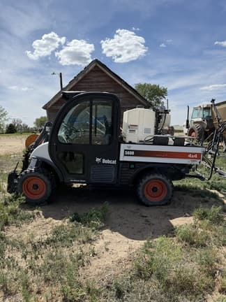 Image of Bobcat Toolcat 5600 equipment image 1