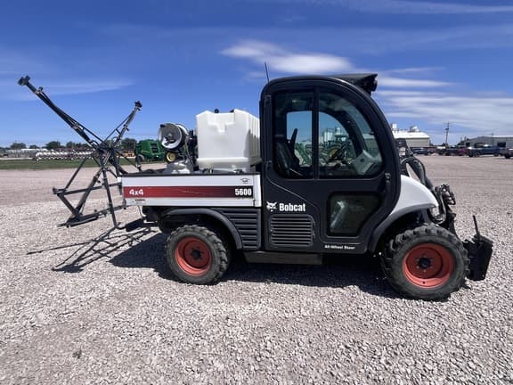 Image of Bobcat Toolcat 5600 equipment image 3