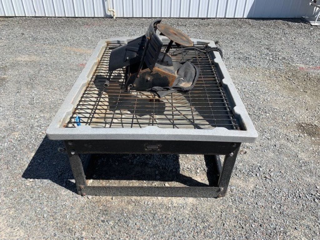 2013 Bobcat Sand Spreader Equipment Image0