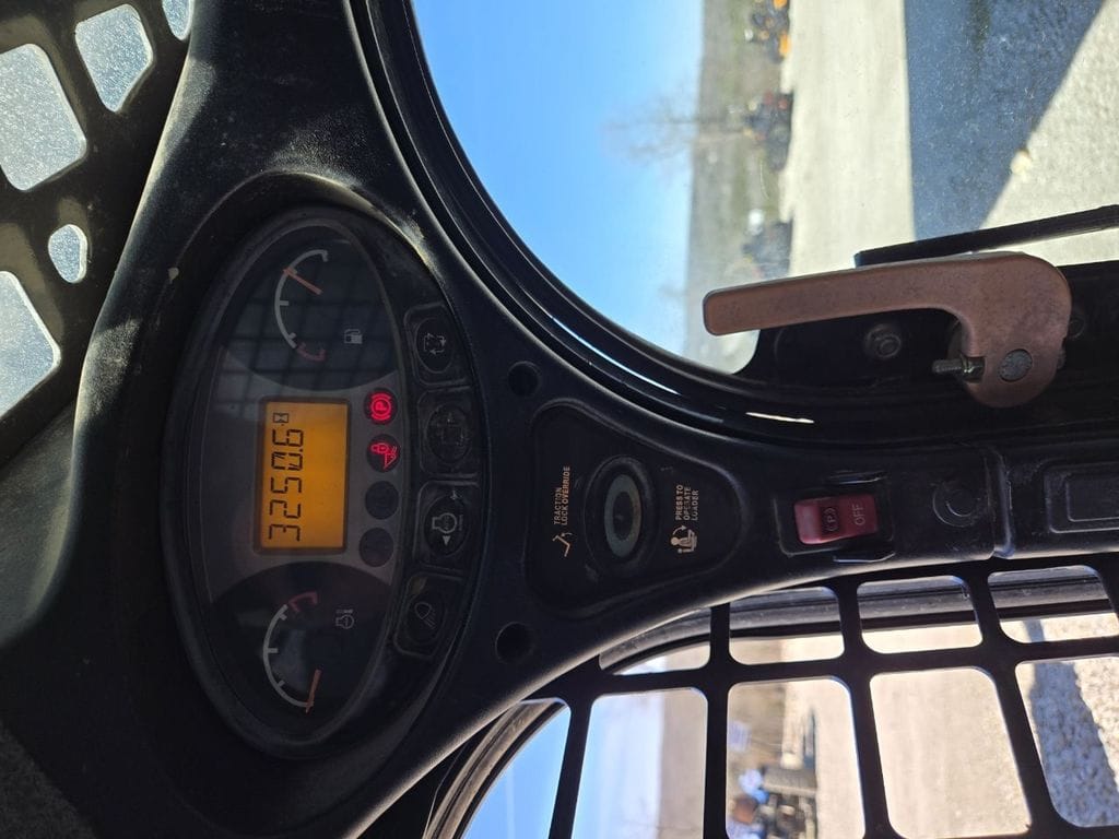 2013 Bobcat T590 Equipment Image0