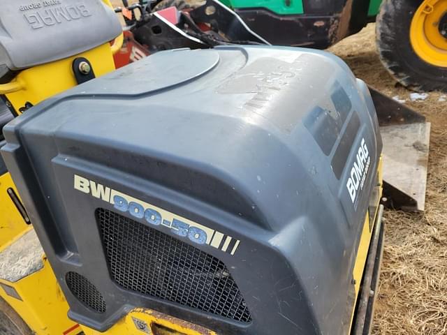 Image of Bomag BW900-50 equipment image 4