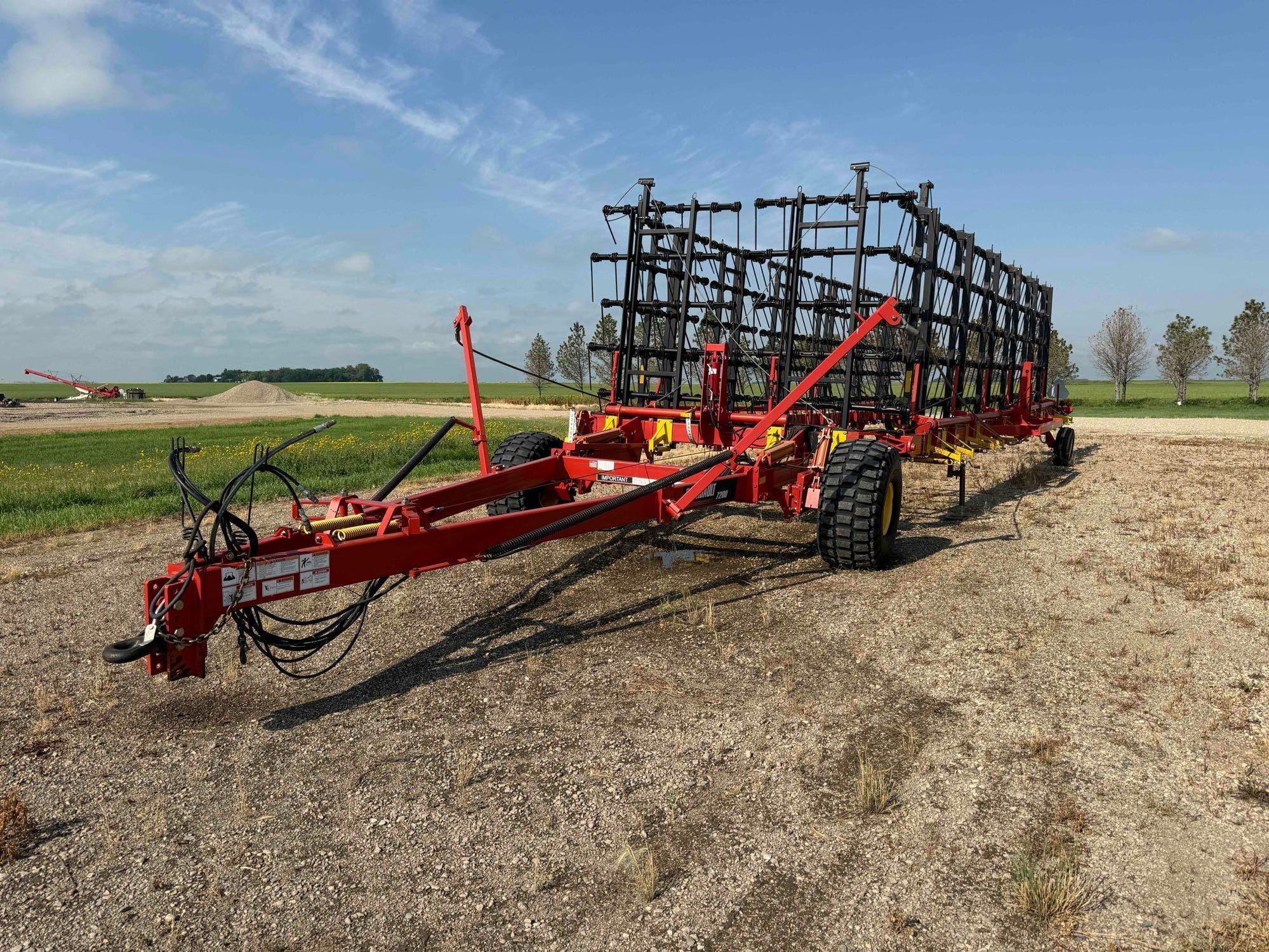 2013 Bourgault 7200-84 Equipment Image0