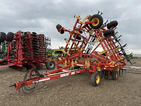 Image of Bourgault 8910 Primary image