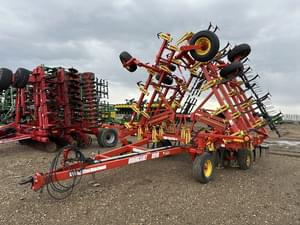 2013 Bourgault 8910 Image