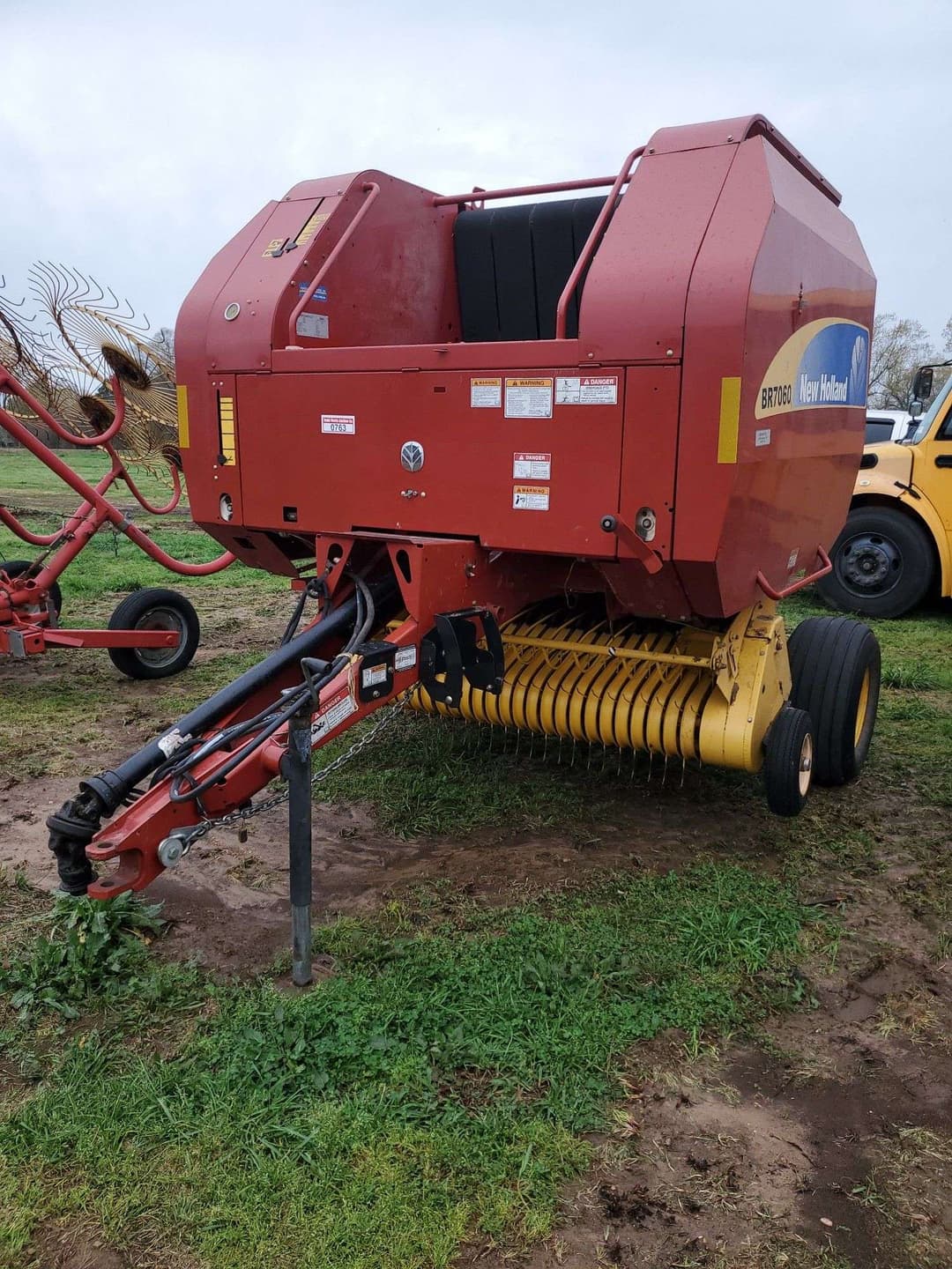 Image of New Holland BR7060 Primary image