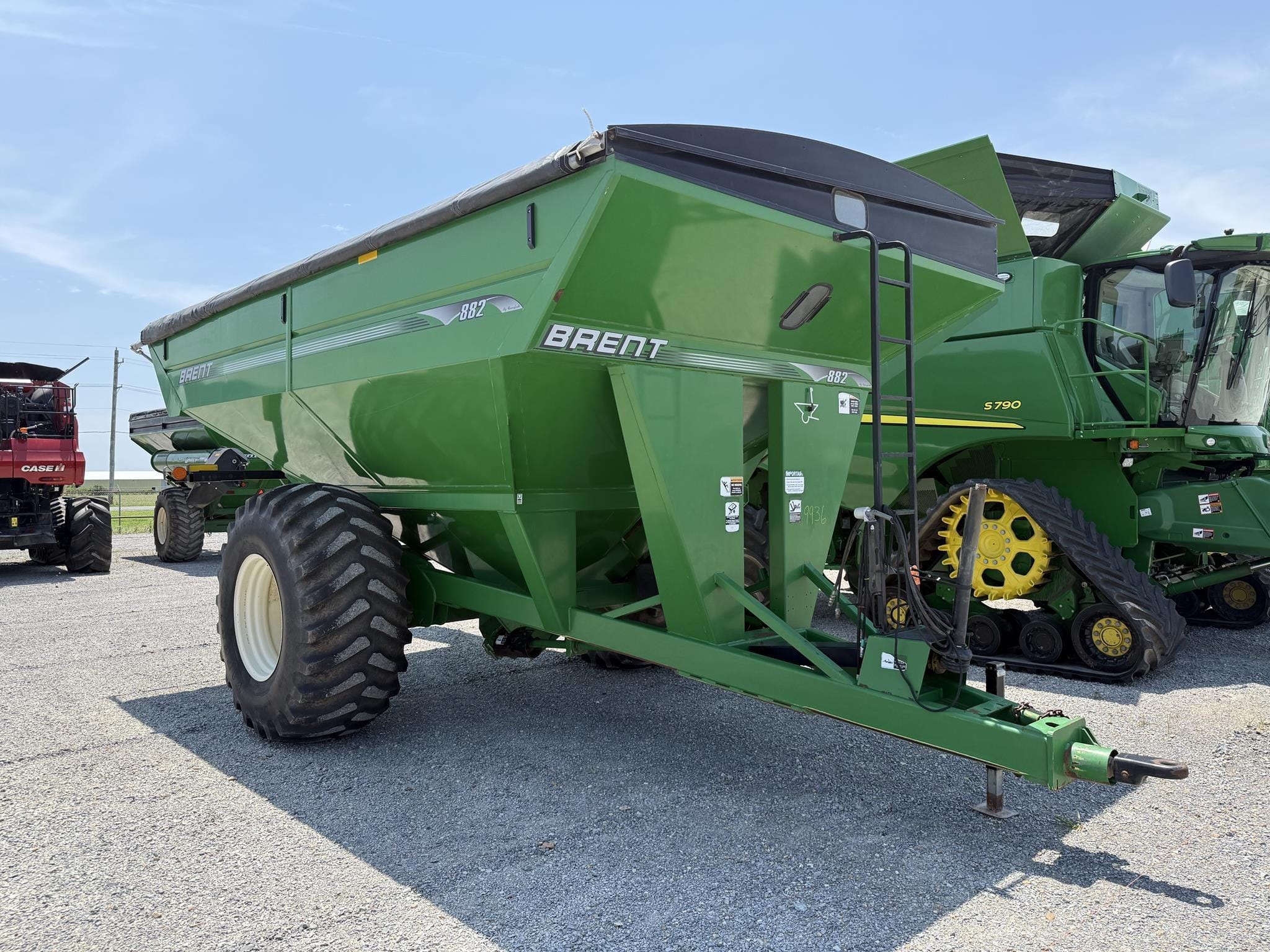 2013 Brent 882 Equipment Image0