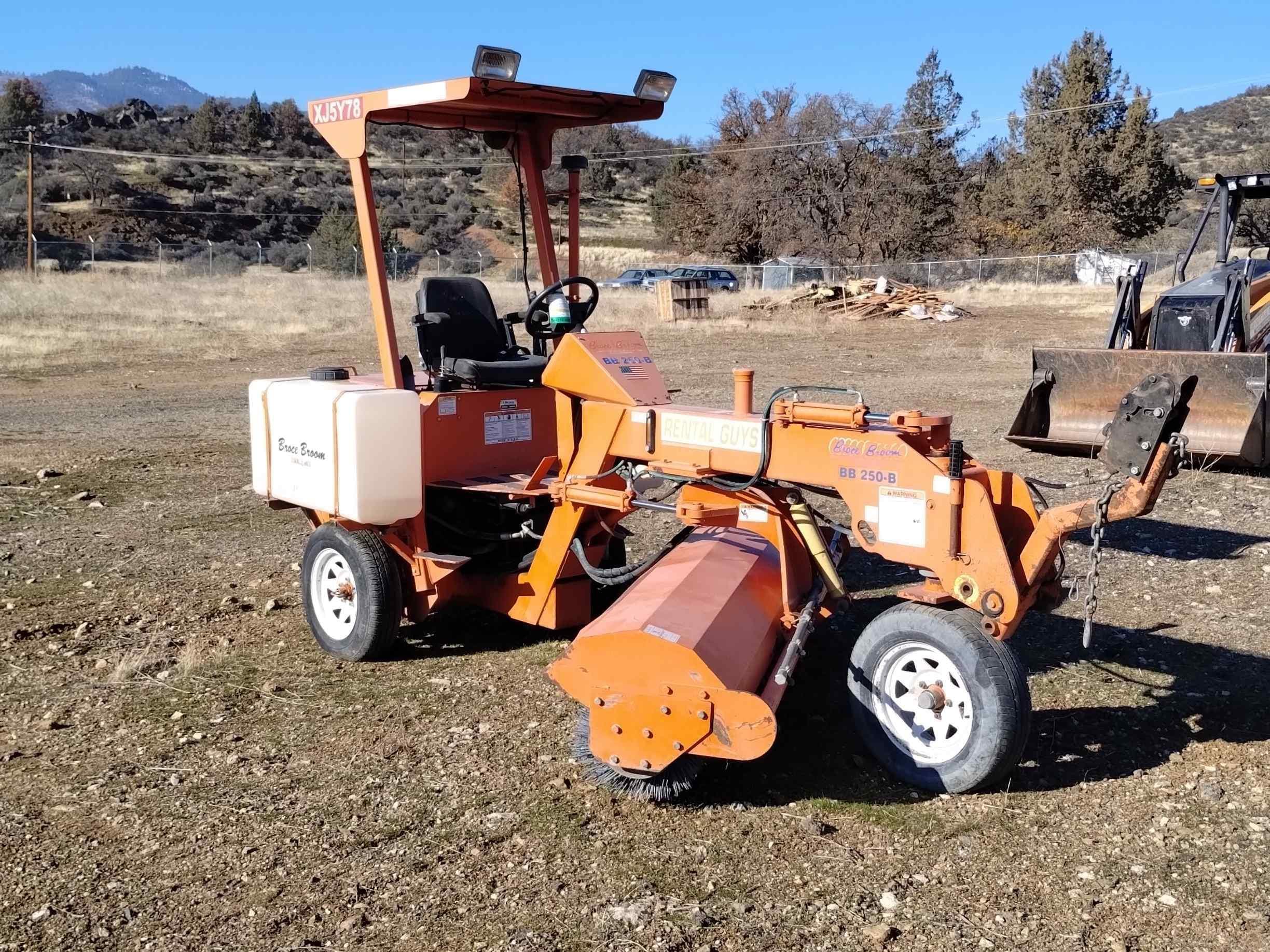 2013 Broce BB250B Equipment Image0