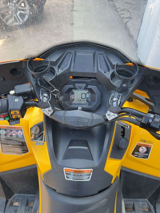 Image of Can-Am Outlander equipment image 3