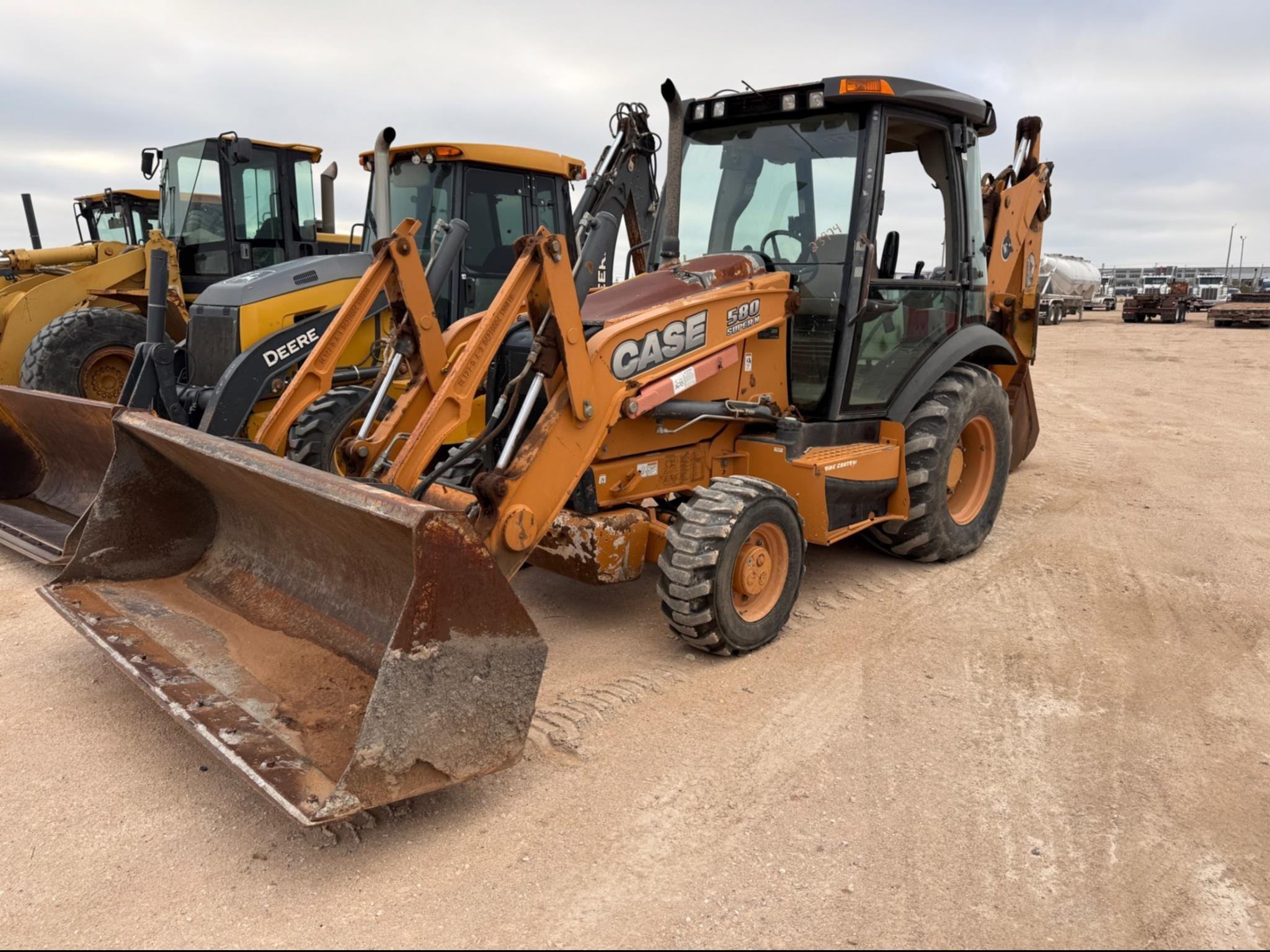 2013 Case 580 Super N Equipment Image0