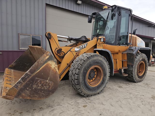 Image of Case 621F equipment image 2