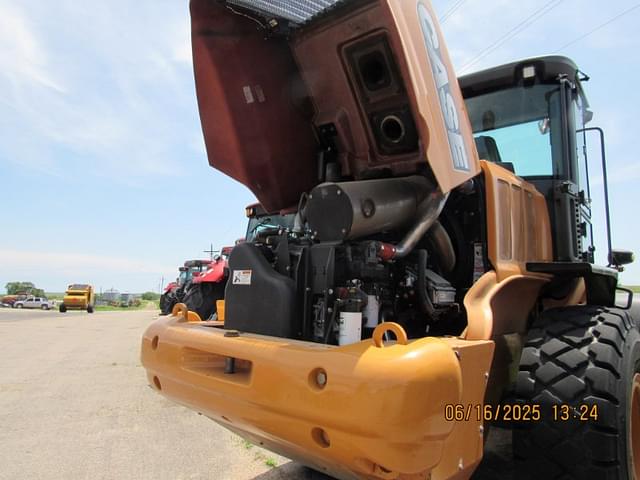 Image of Case 621F XR equipment image 3