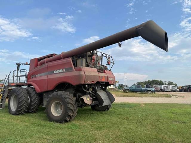 Image of Case IH 8230 equipment image 4