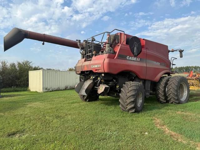 Image of Case IH 8230 equipment image 3