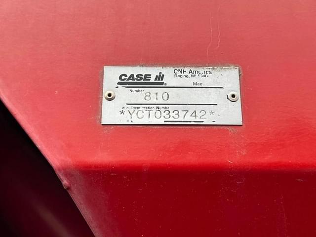 Image of Case IH 810 equipment image 4
