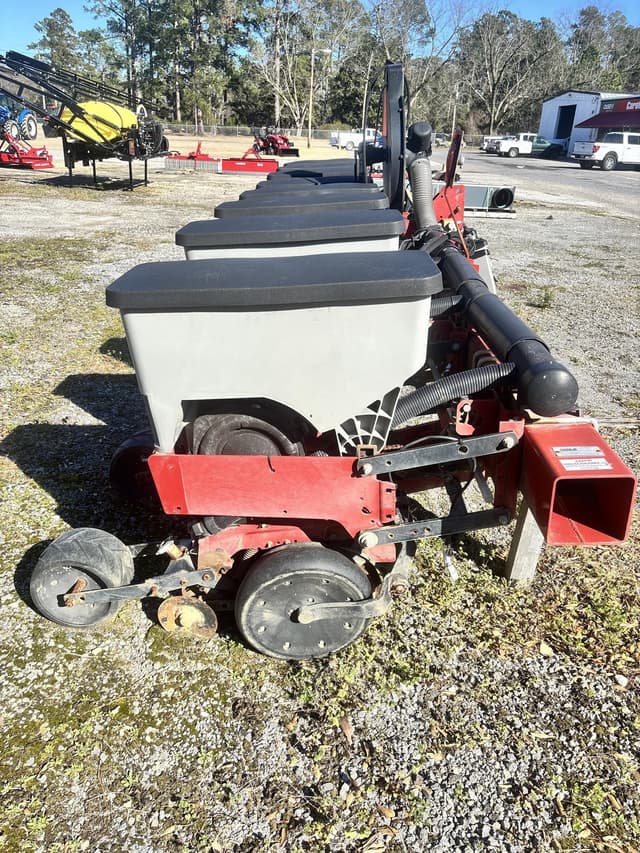 Image of Case IH 1215 equipment image 1