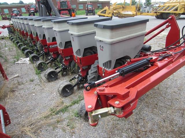 Image of Case IH 1230 equipment image 3