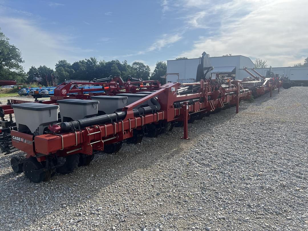Image of Case IH 1230 Primary image