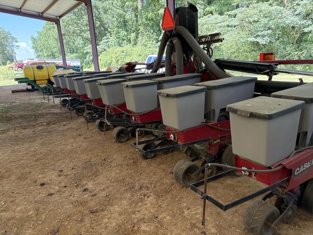 Image of Case IH 1230 equipment image 3