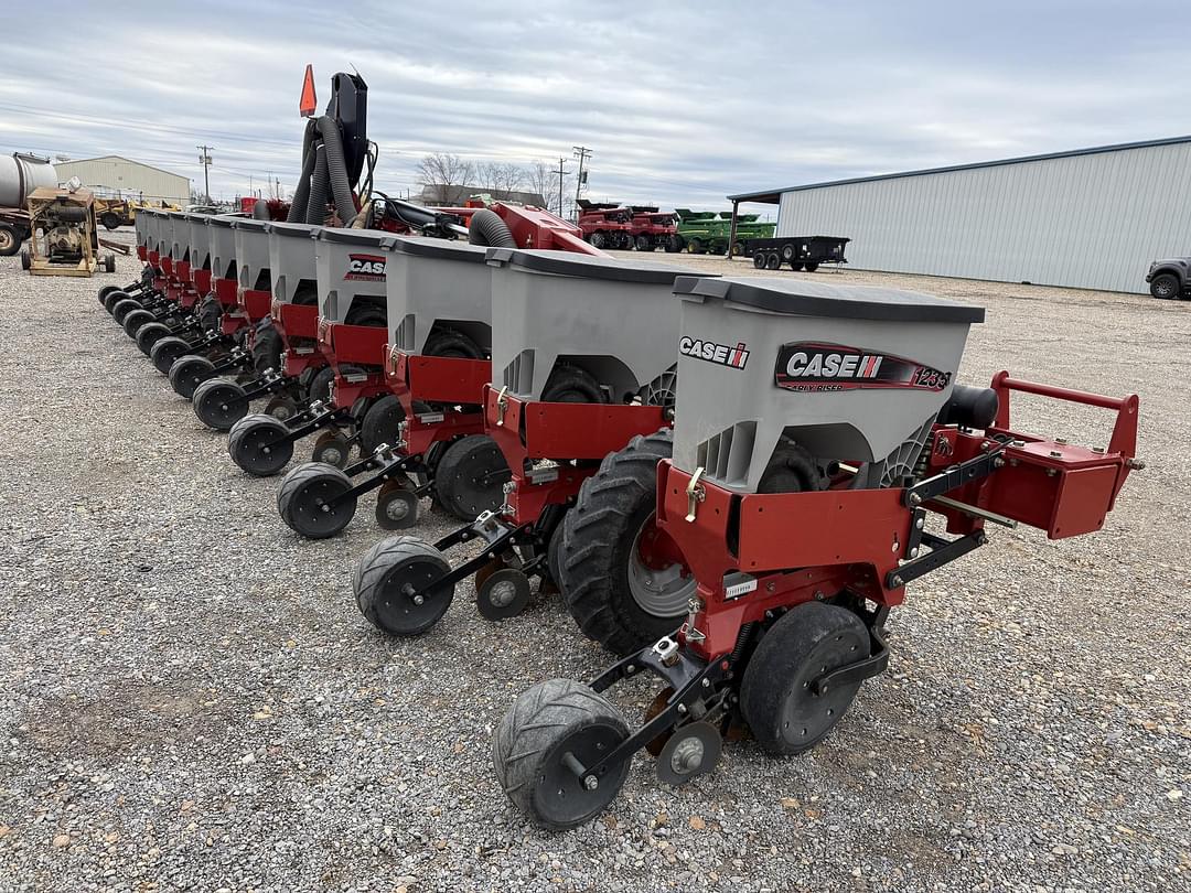 Image of Case IH 1235 Primary image