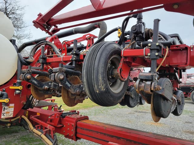 Image of Case IH 1240 equipment image 4