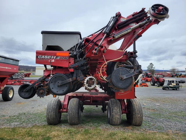 Image of Case IH 1240 equipment image 2