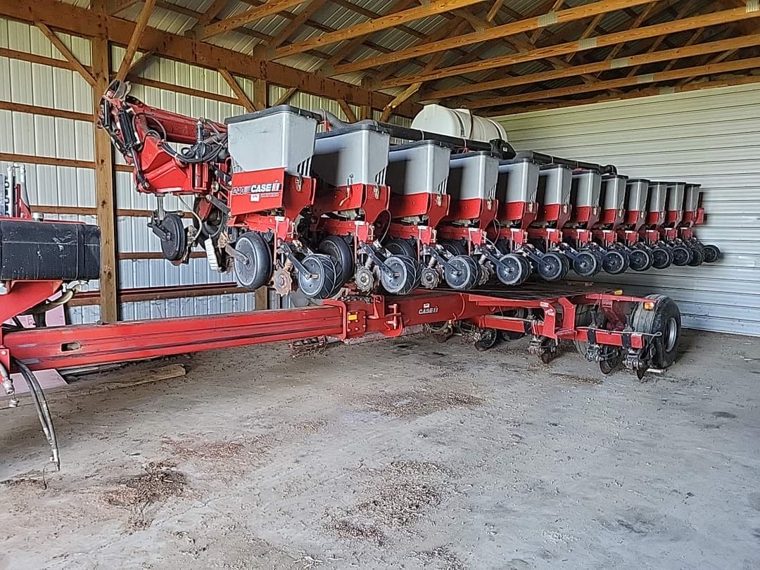 Image of Case IH 1240 Image 0