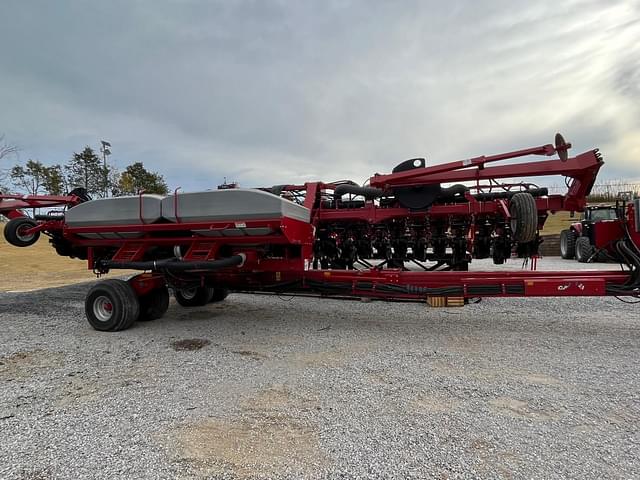 Image of Case IH 1240 equipment image 4