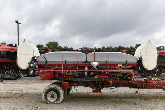 Image of Case IH 1240 equipment image 3