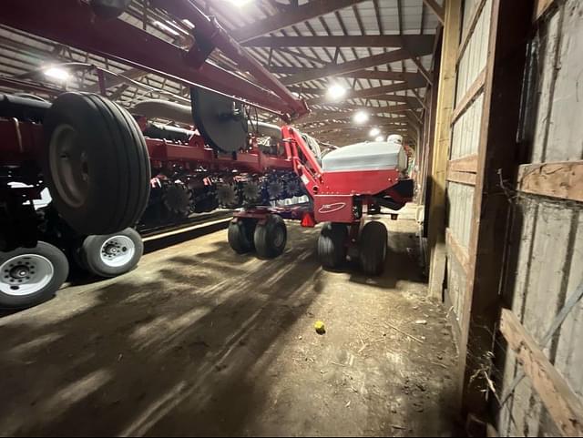 Image of Case IH 1240 equipment image 4