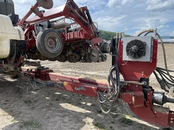 Image of Case IH 1245 equipment image 1