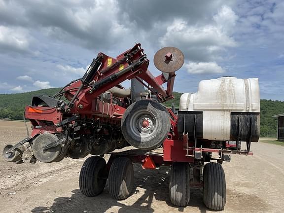 Image of Case IH 1245 equipment image 2