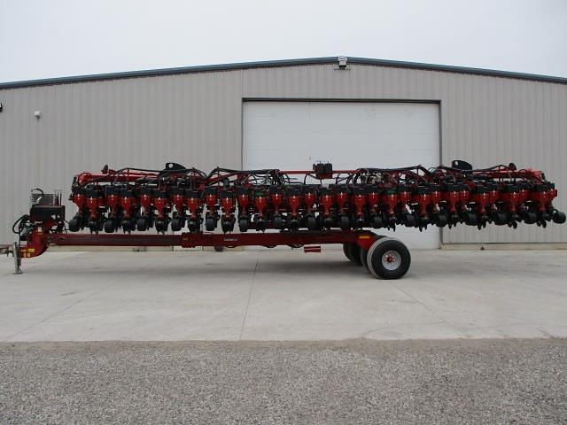 Image of Case IH 1245 equipment image 2